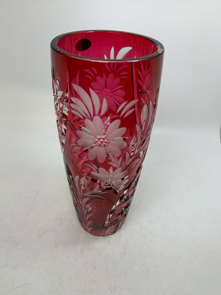 VTG HEAVY ETCHED FLOWERS DRESDEN KRISTALL VASE.