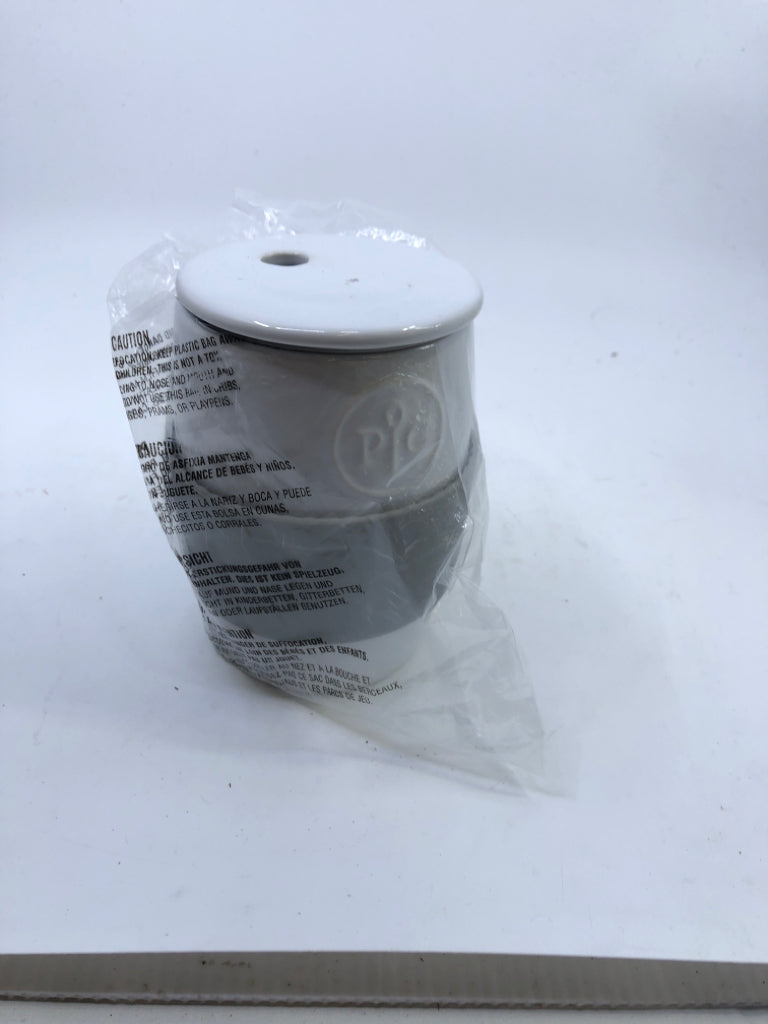 NIP PAMPERED CHEF EGG COOKER.