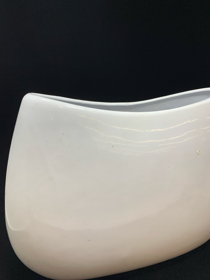 WHITE CERAMIC WIDE VASE.