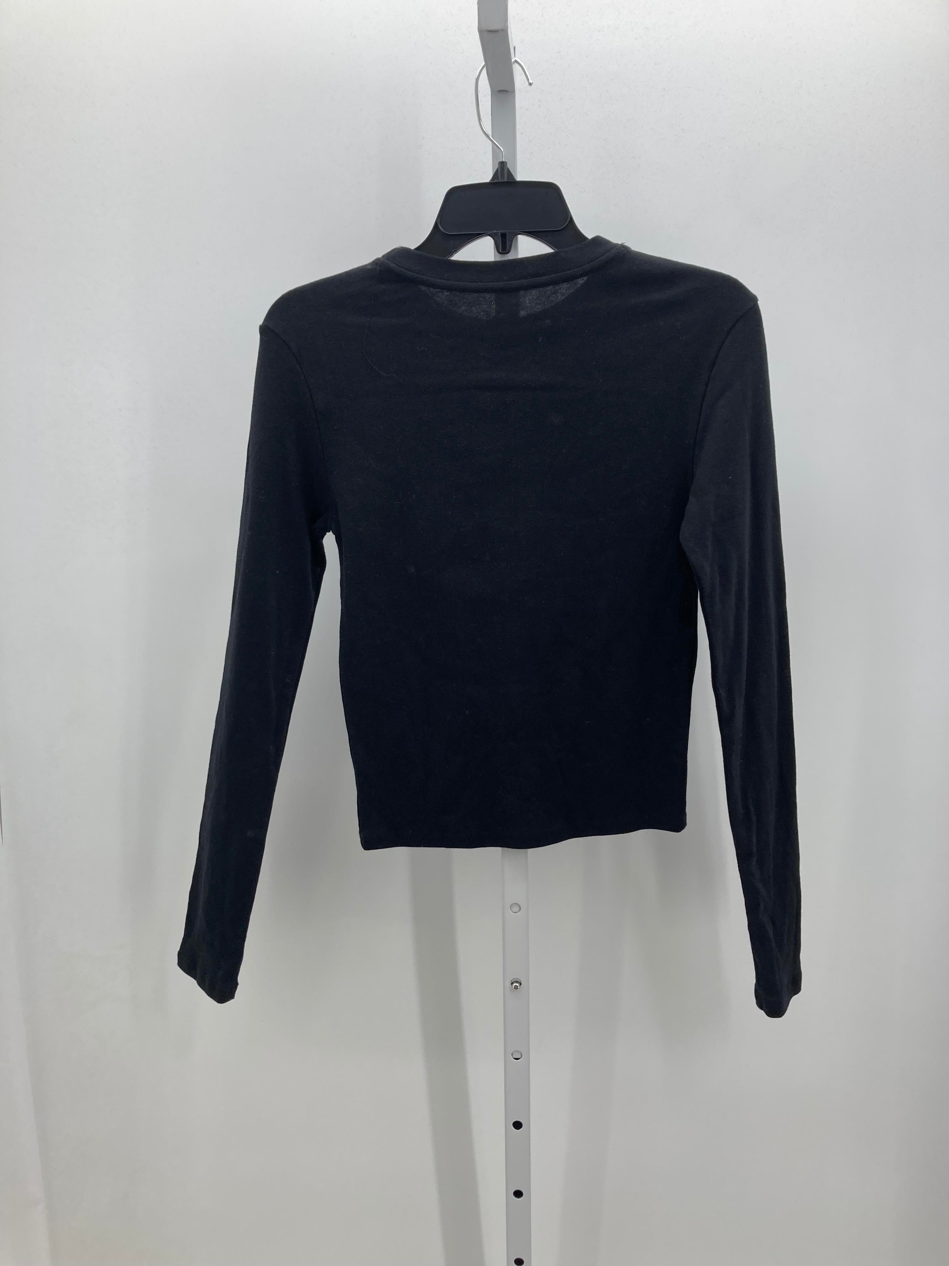 Sanrio Size Small Juniors Long Sleeve Shirt