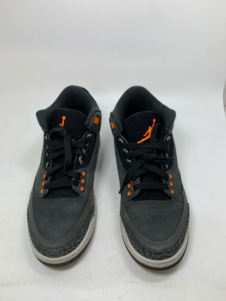 Air Jordan 3 Retro Mid Fear Sneakers