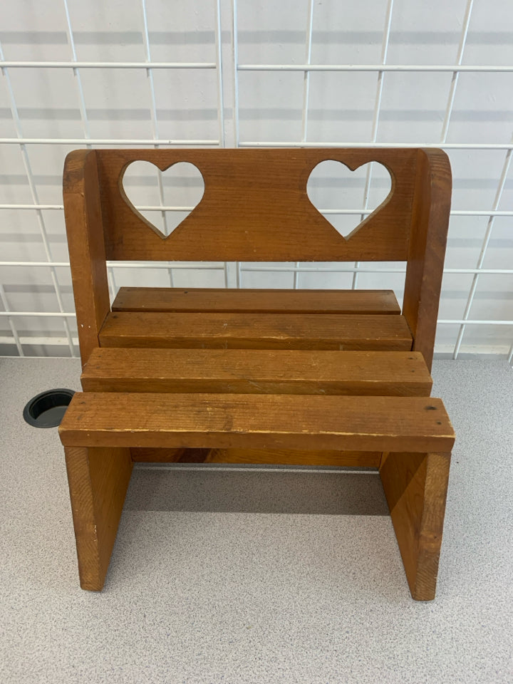 VTG STYLE DOLL BENCH/PLANT RISER W/HEART CUT-OUT.
