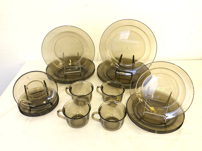 20 PC ARCOROC SMOKE GLASS SRV 4 DISH SET.