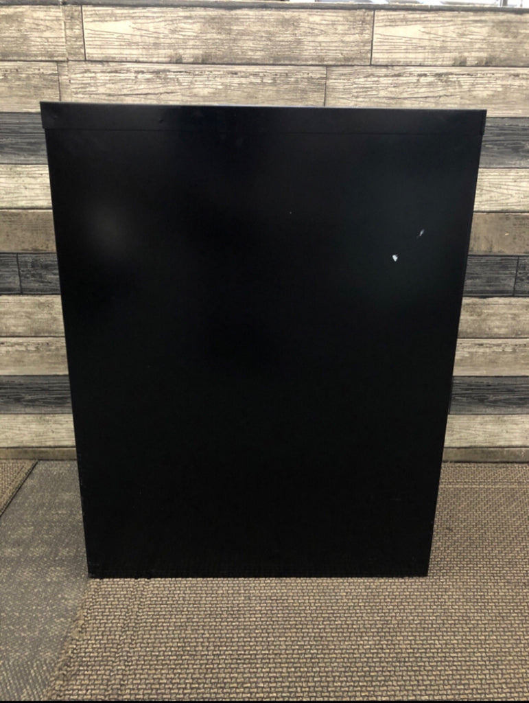 BLACK HEAVY FILE CABINET WITH LOCK.