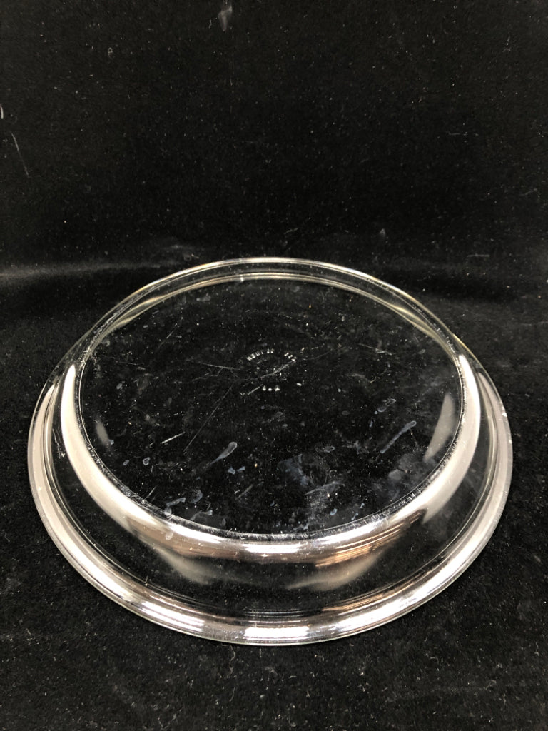 CLEAR ROUND 11" PYREX BAKING DISH.