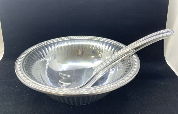 BEADED EDGE SERVING BOWL W 2 SERVING UTENSILS.