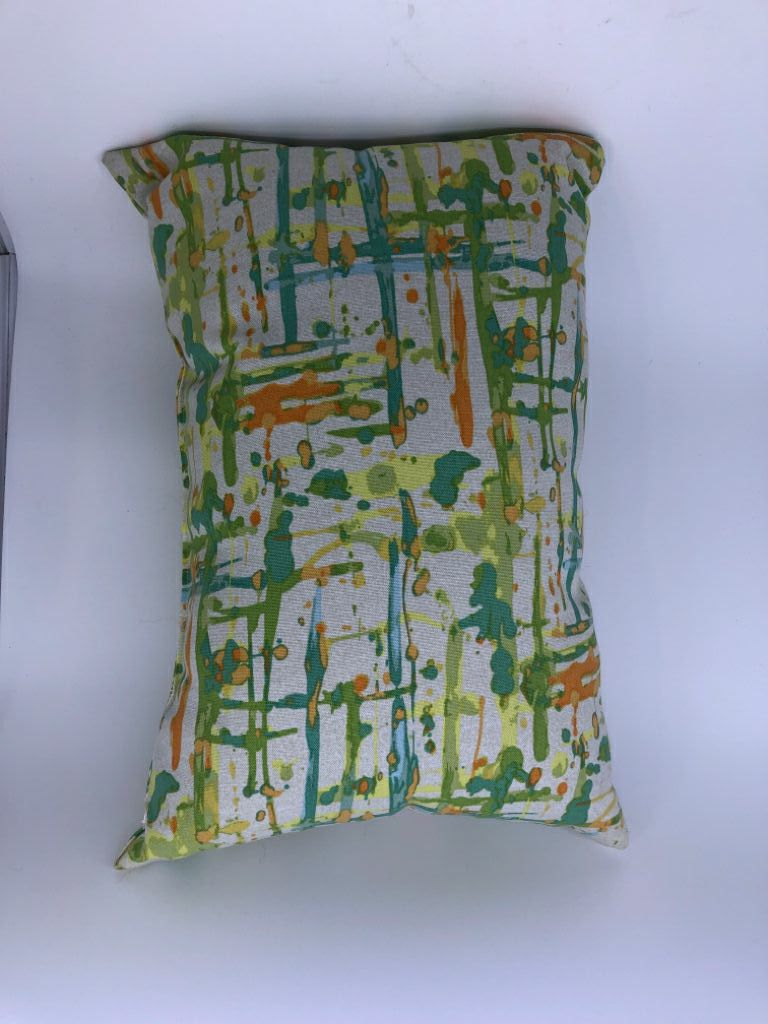 MULTI-COLORED RECTANGLE OUTDOOR PILLOW STREAK LINES.