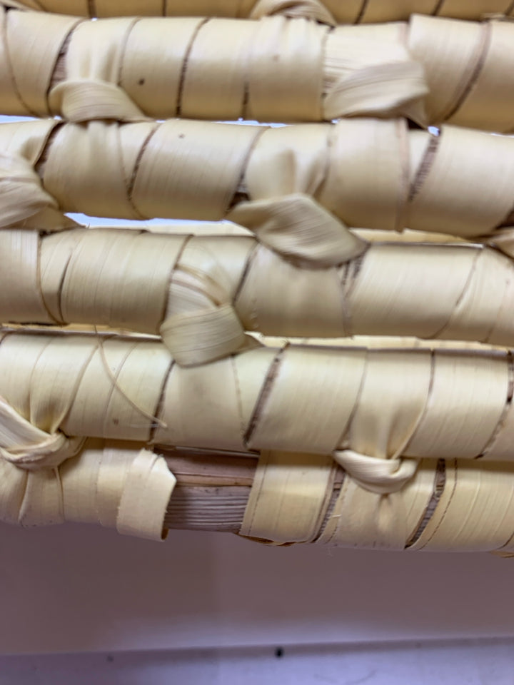 OVAL WOVEN BASKET TRAY.