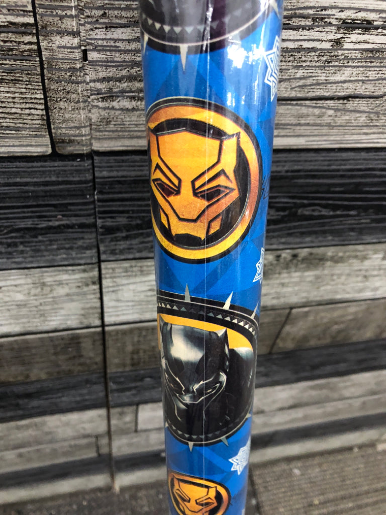 NIP BLACK PANTHER WRAPPING PAPER.