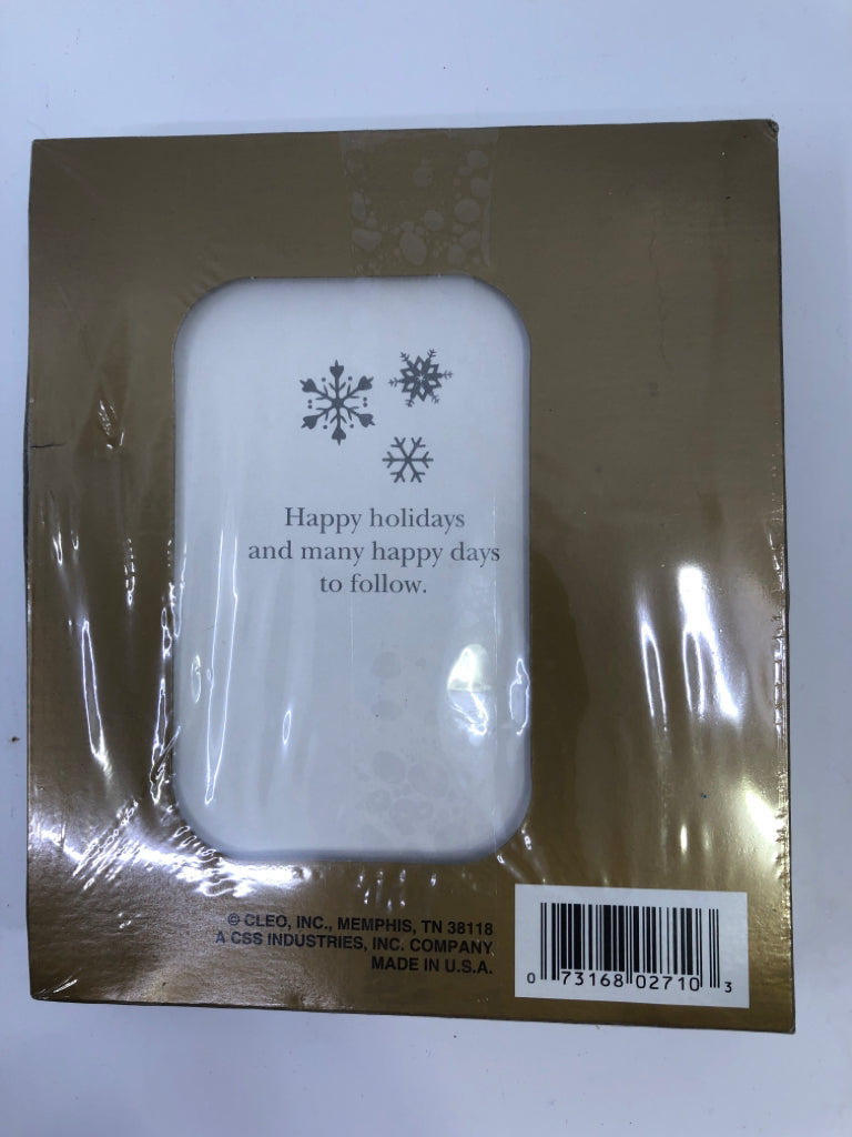 NIB SNOWFLAKE CHRISTMAS CARDS.