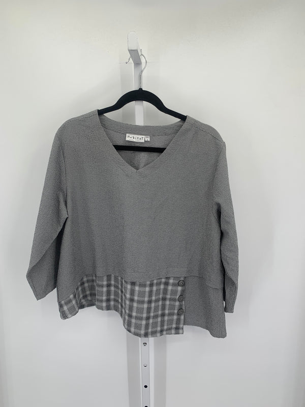 Size Medium Misses 3/4 Sleeve Shirt