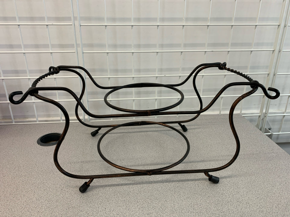 2PC 2-TIER METAL PLATE HOLDER.
