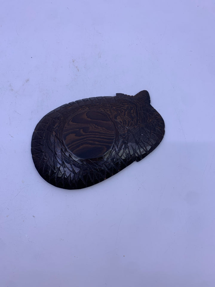 5 DARK WOOD TEA BAG HOLDER.