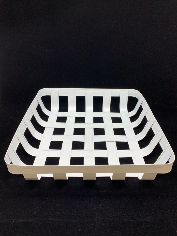 WHITE METAL SHALLOW WOVEN BASKET TRAY.