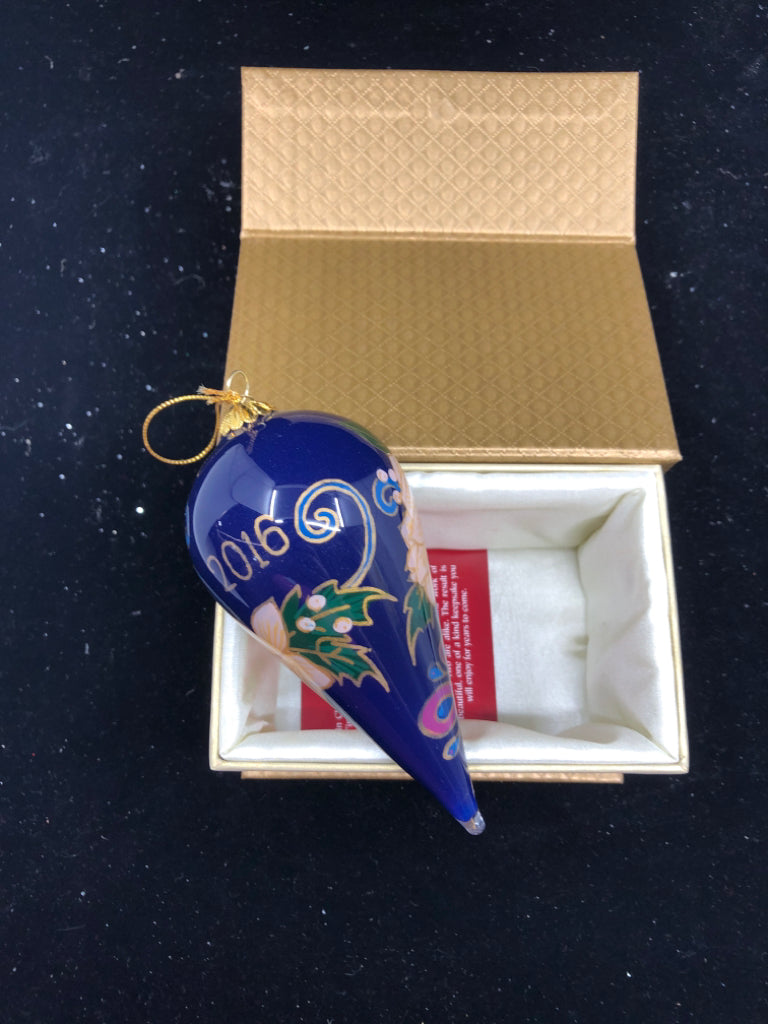 PIER 1 BLUE SPIRAL ORNAMENT IN GOLD BOX.