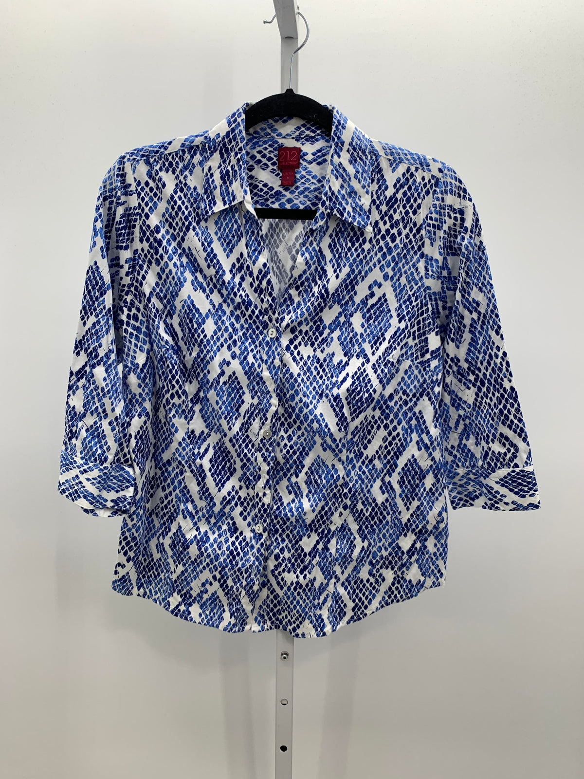 212 Collection Size Medium Misses 3/4 Sleeve Shirt