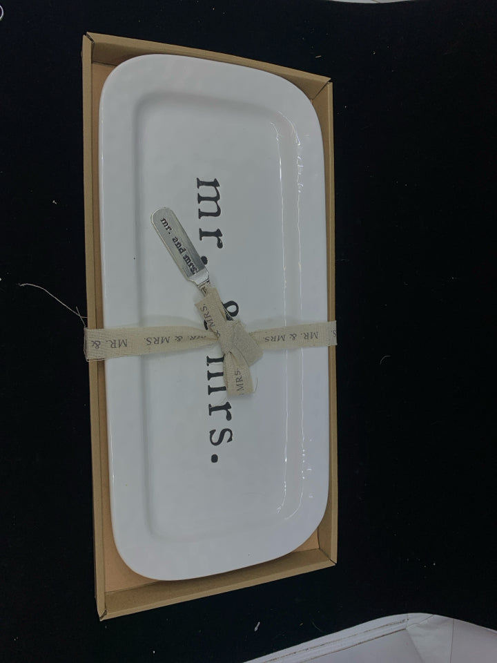NIB MR AND MRS PLATTER & SPREADER