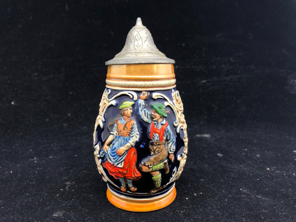 CERAMIC COUPLE DANCING BEER STEIN.