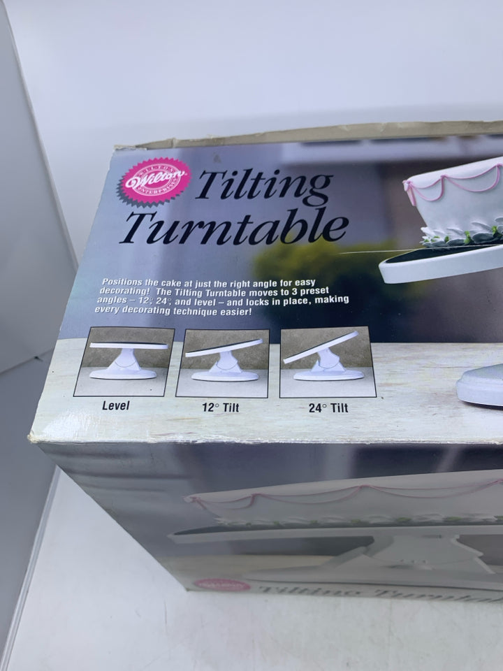 NIB TILT-N-TURN CAKE TURNTABLE CAKE STAND.