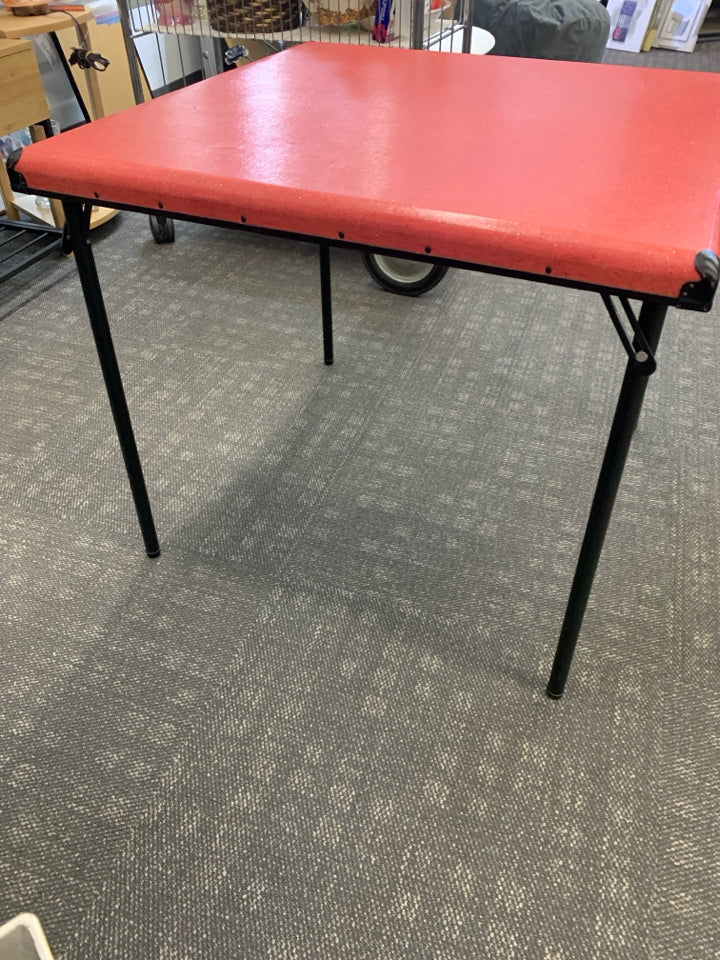 VTG SAMSONITE RED TOP FOLDING CARD TABLE.