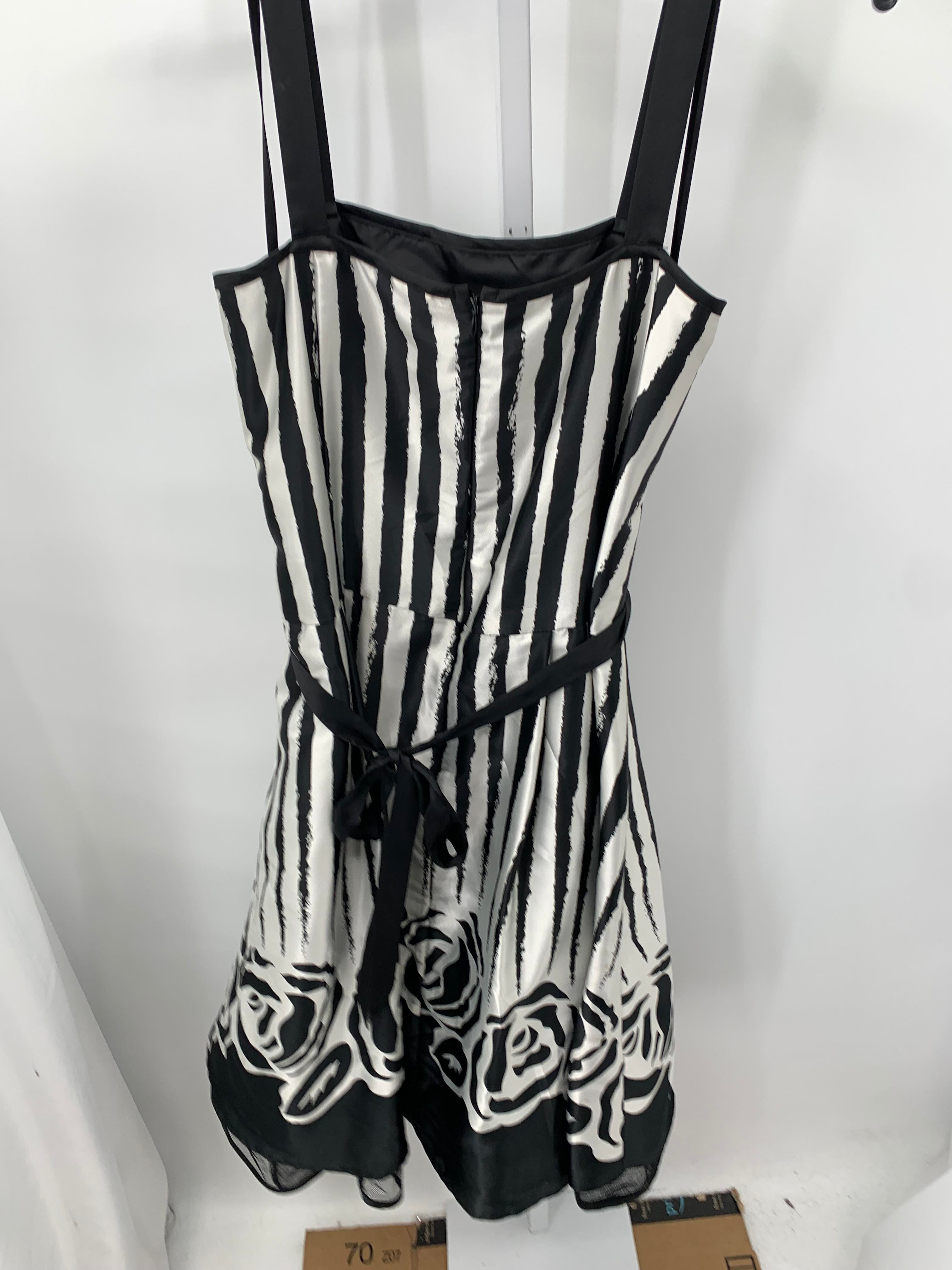 Dress Barn Size 14 W Womens Sleeveless Dress