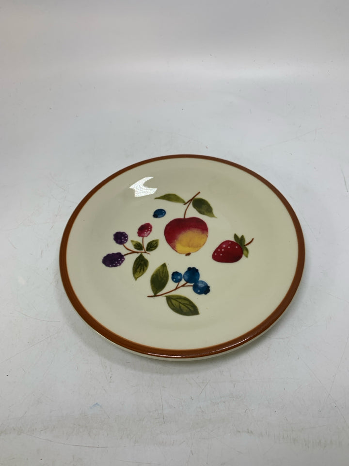 LONGABERGER FRUIT MEDLEY SALAD PLATE.