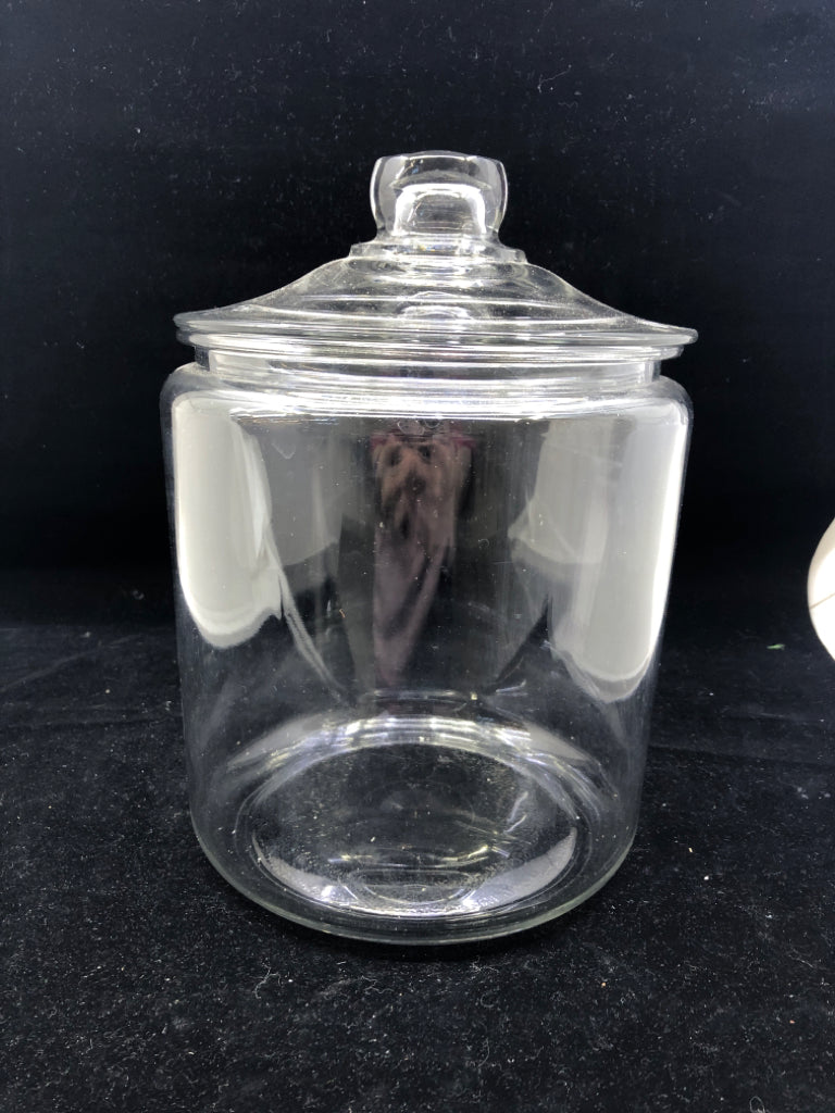 GLASS CANISTER W/LID.