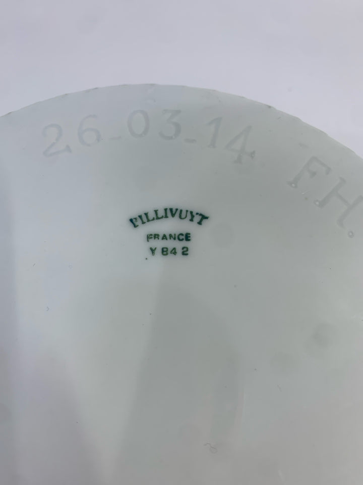 VTG PORCELAIN SOUFFLE DISH W/VEGETABLE DESIGN.