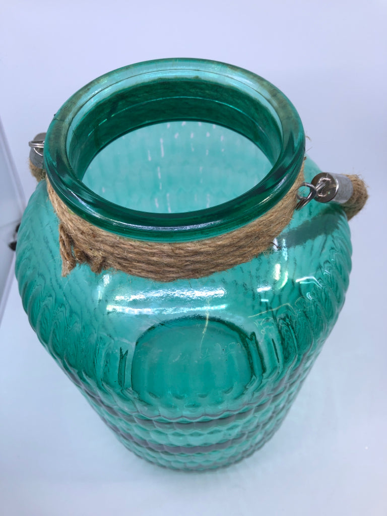 LARGE TEAL GLASS LANTERN W/ROPE HANDLE.