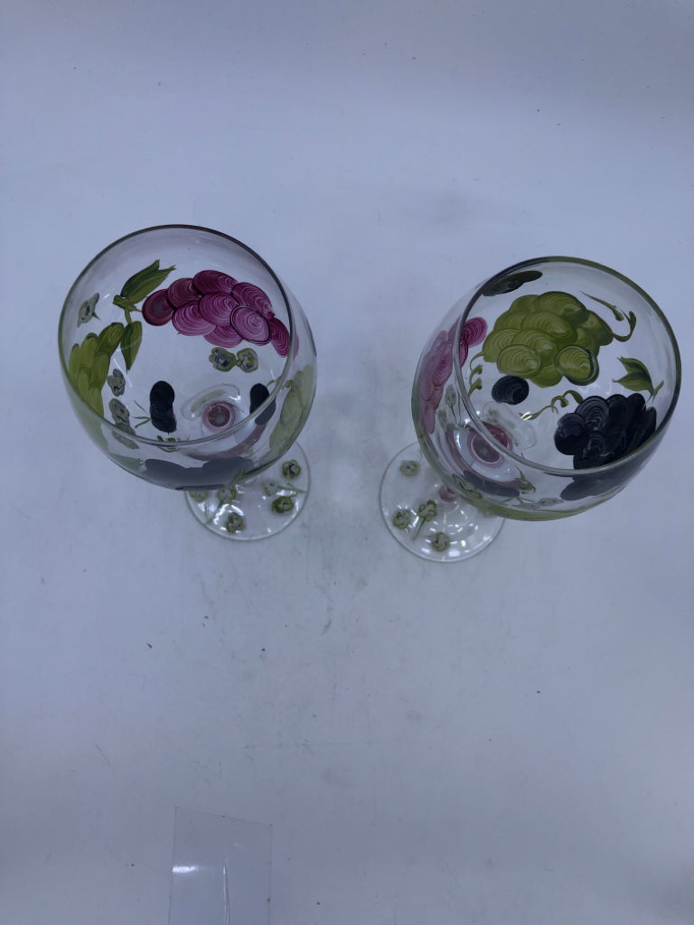 2 GRAPE PAINTED WINE GLASSES.