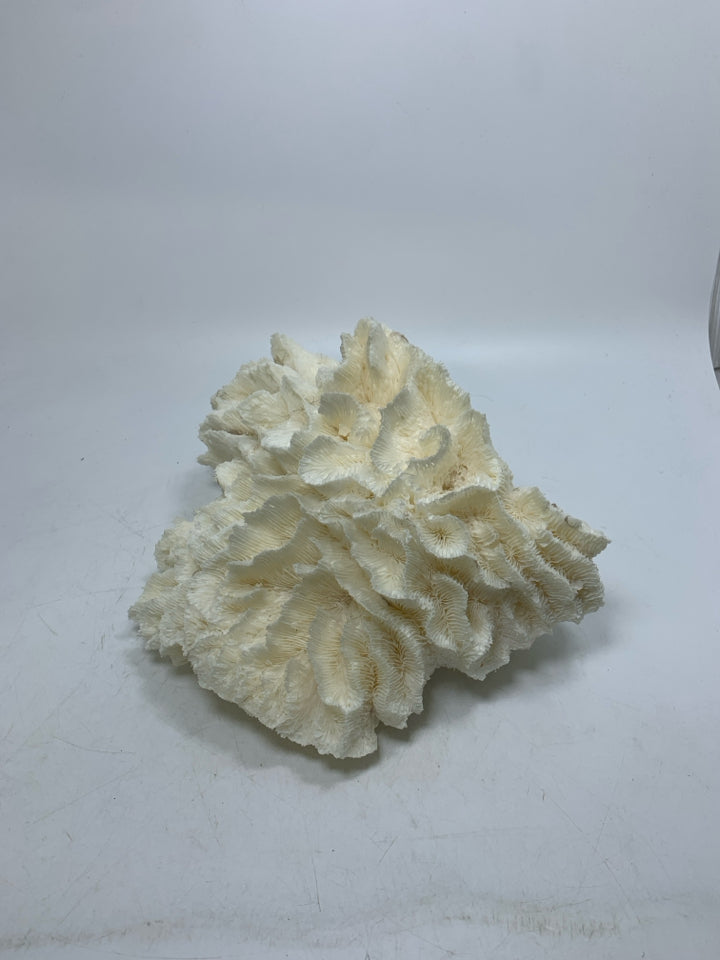 LARGE WHITE PIECE OF DECORATIVE CORAL.