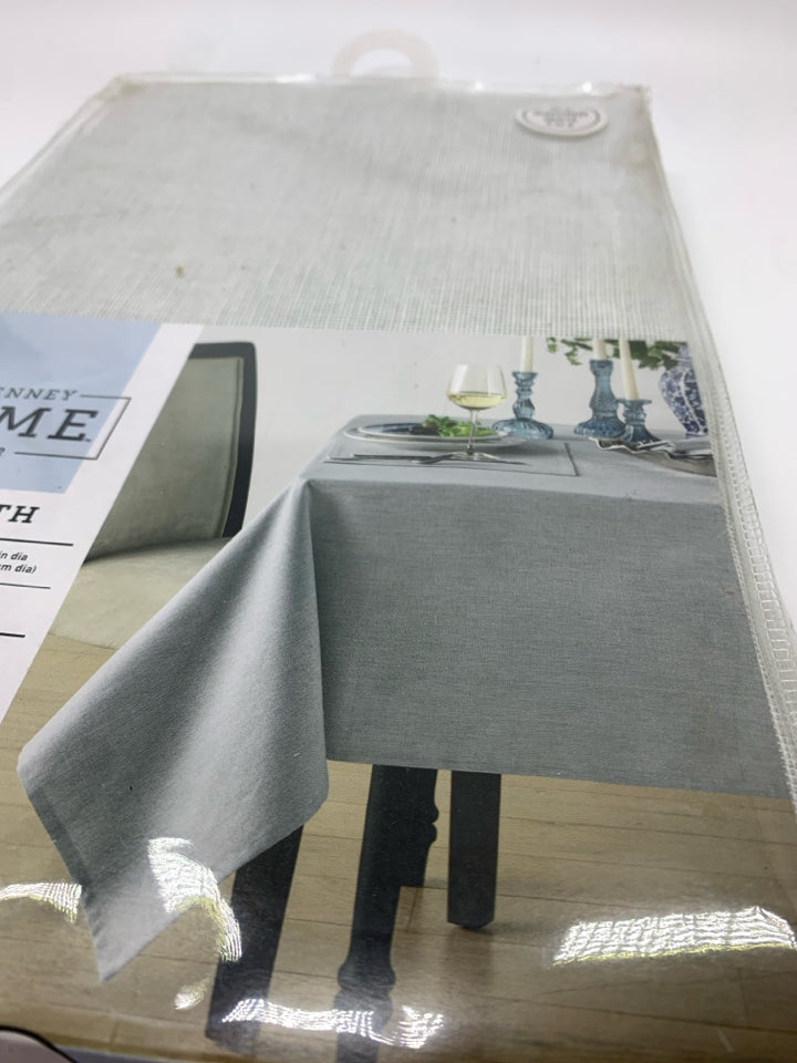 NIP GRAY ROUND TABLECLOTH.