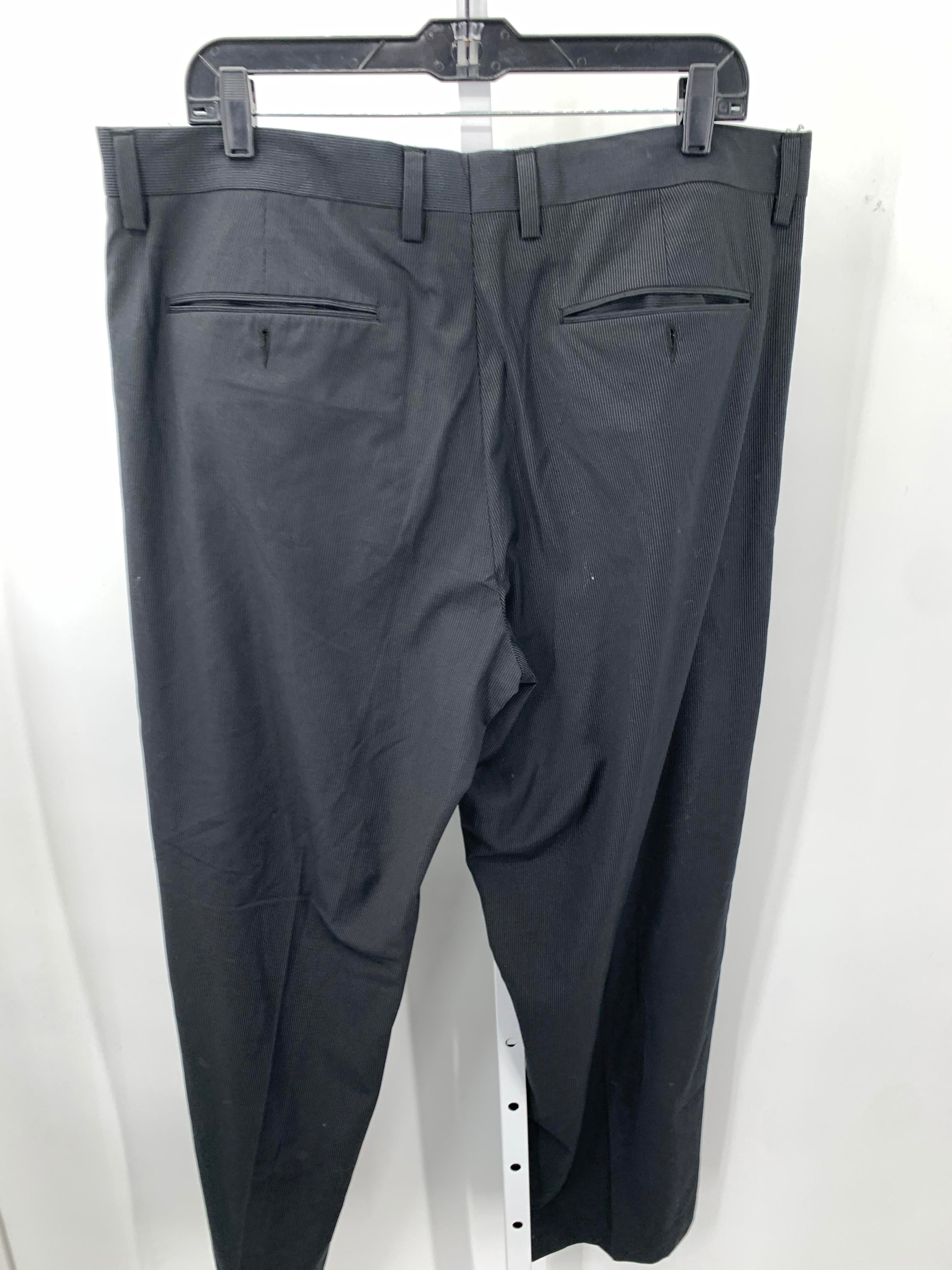 PIN STRIPES FLAT FRONT.