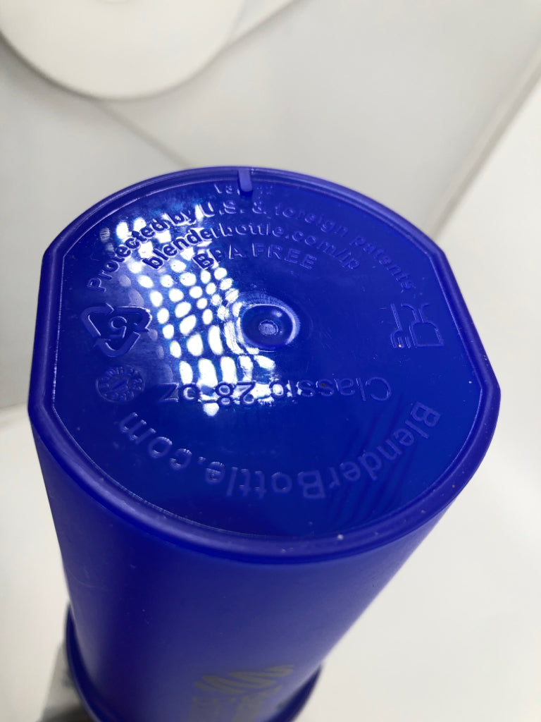 NEW BLUE PLASTIC BLENDER BOTTLE.