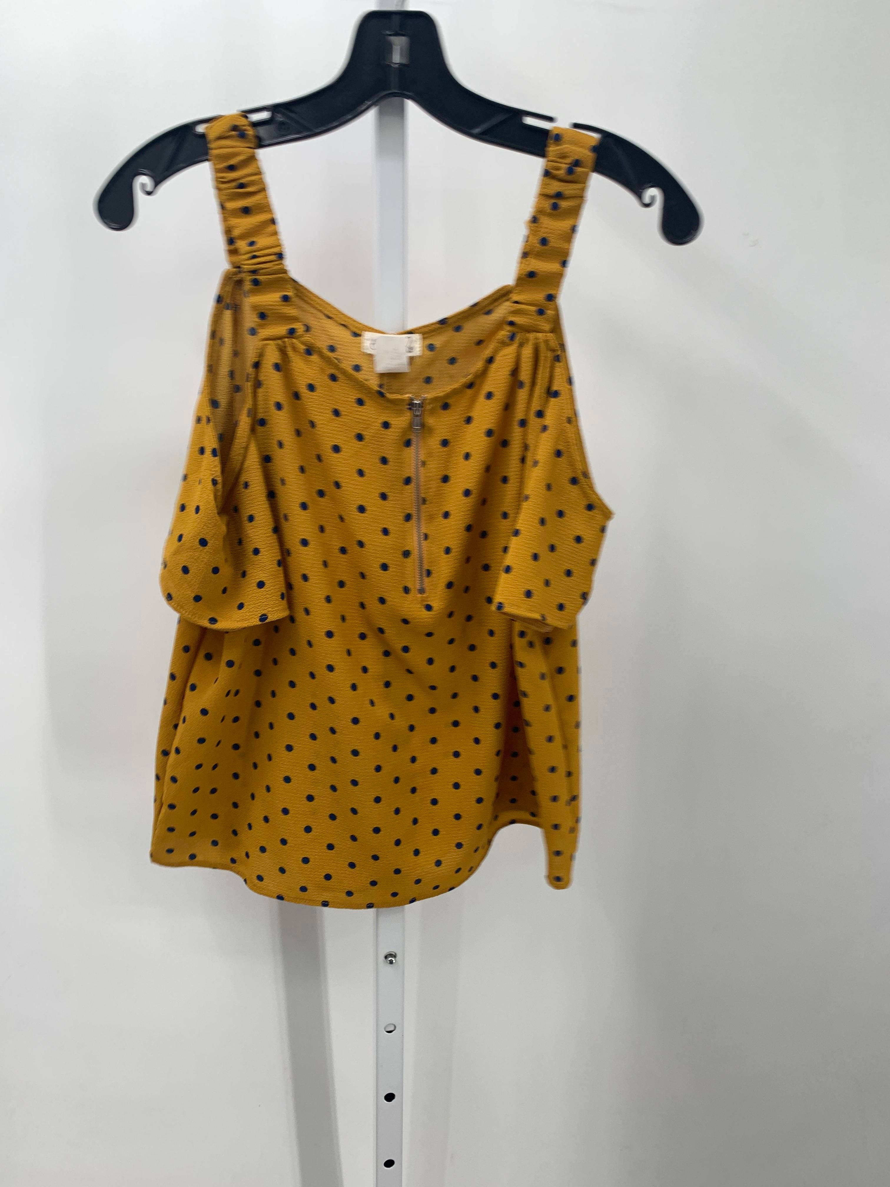 Size Medium Juniors Short Sleeve Shirt