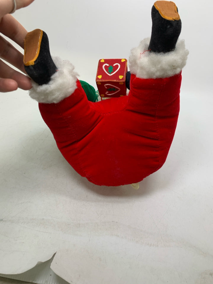 VTG PLUSH WIND UP SANTA SELF SIT.