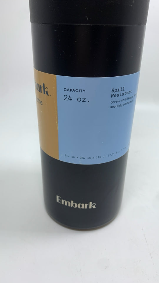 NWT BLACK EMBARK WATER BOTTLE.