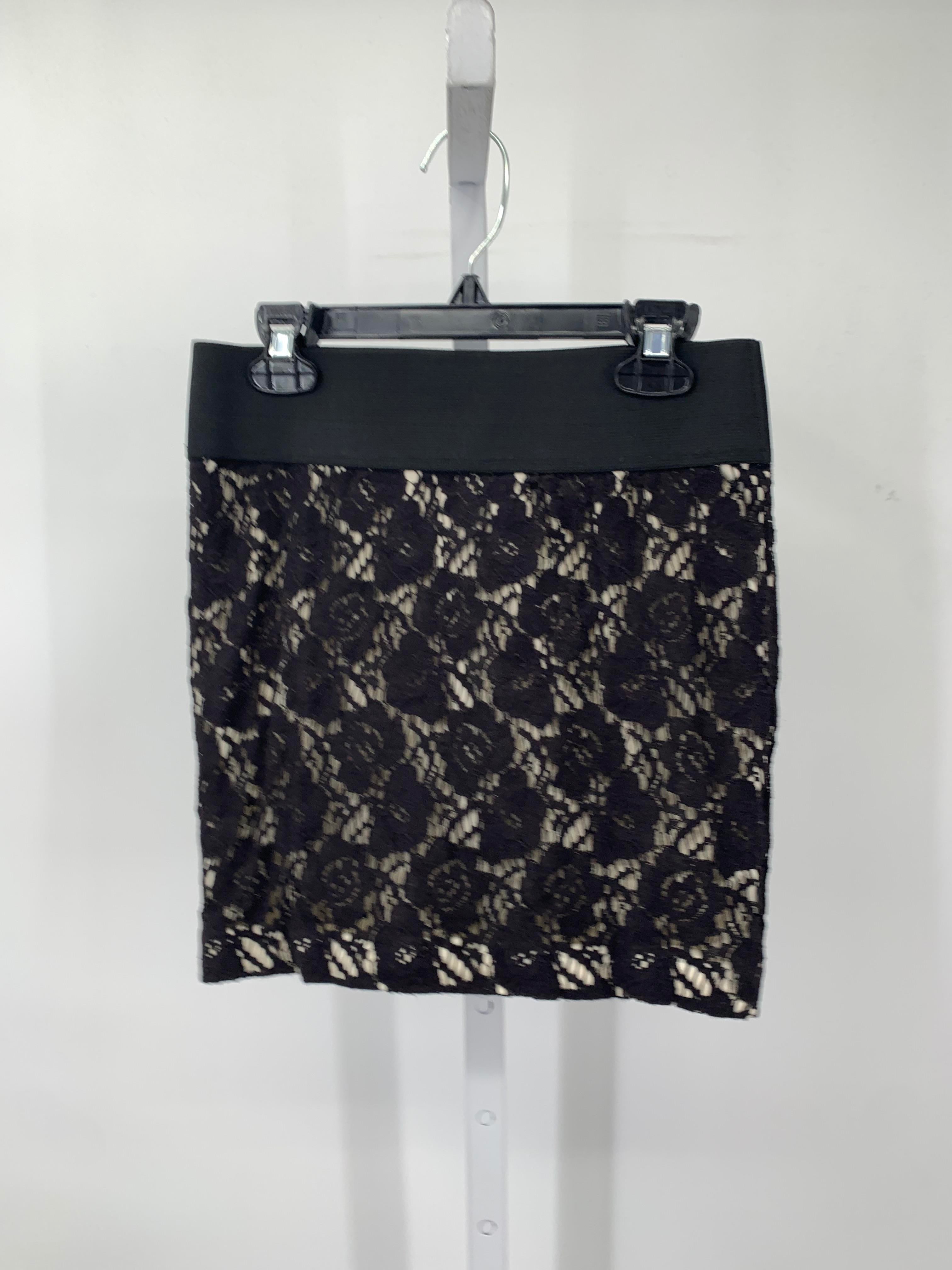 Charlotte Rose Size Small Juniors Skirt