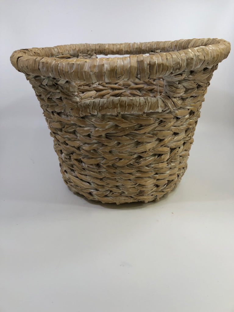 WHITE WASHED WOVEN BASKET W/HANDLES.