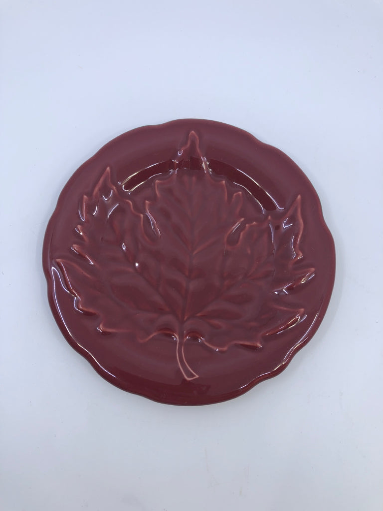 MAPLE LEAF EMBOSSED PAPRIKA RED PLATE.