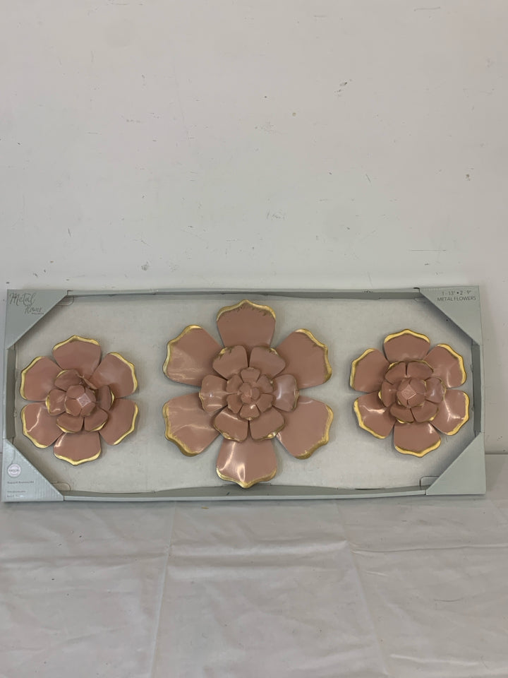 NIP 3 PINK METAL WALL DECOR FLOWERS.