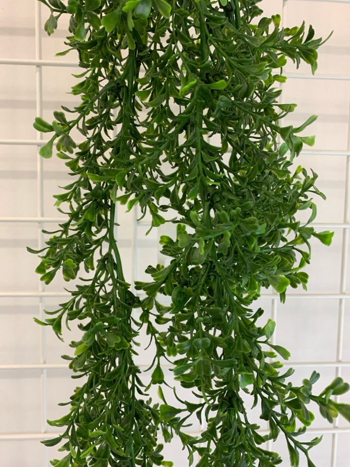 FAUX GREENERY GARLAND.