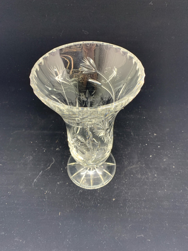 FOOTED CUT GLASS VASE.