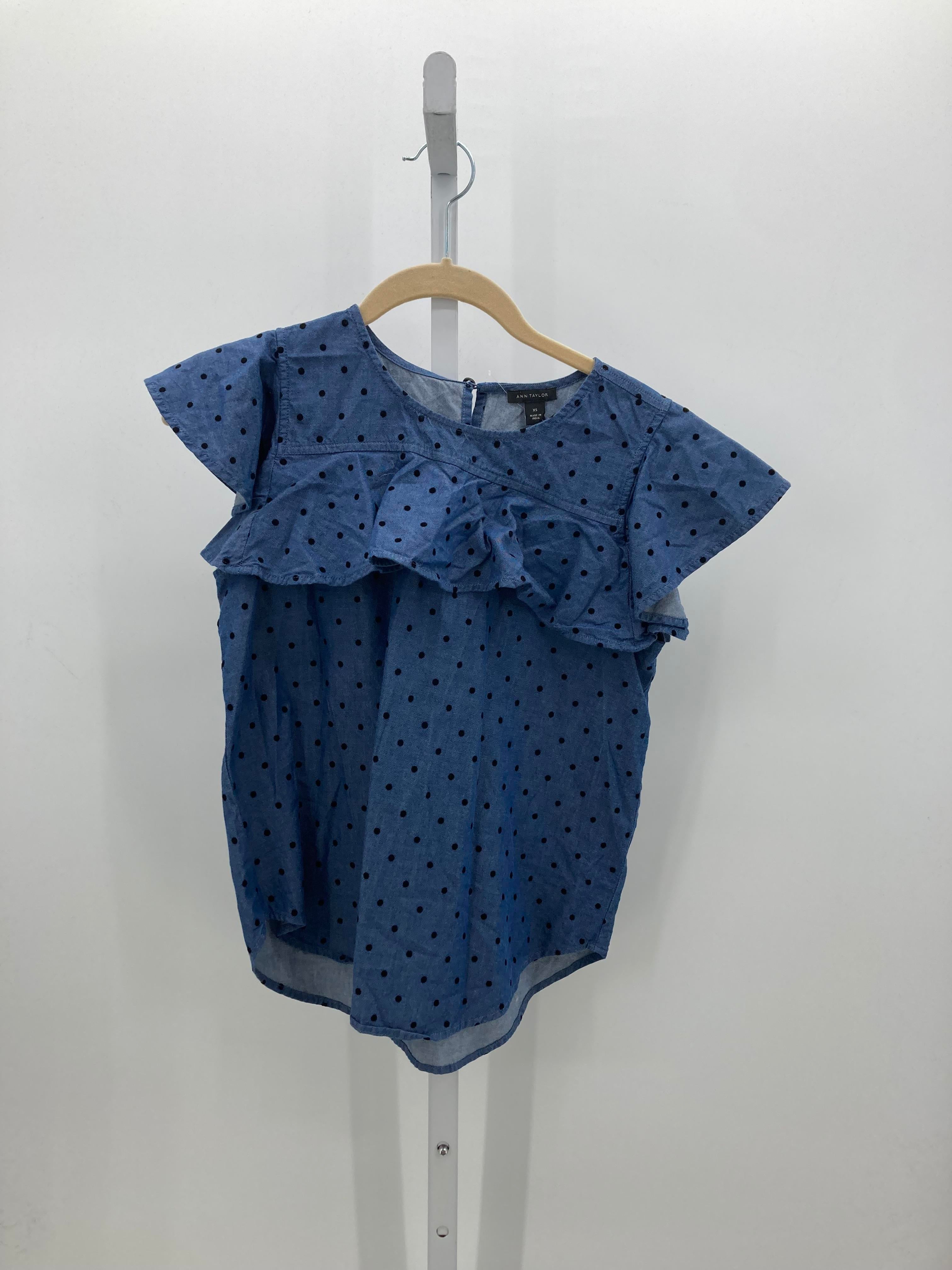 Ann Taylor Size X Small Misses Short Sleeve Shirt