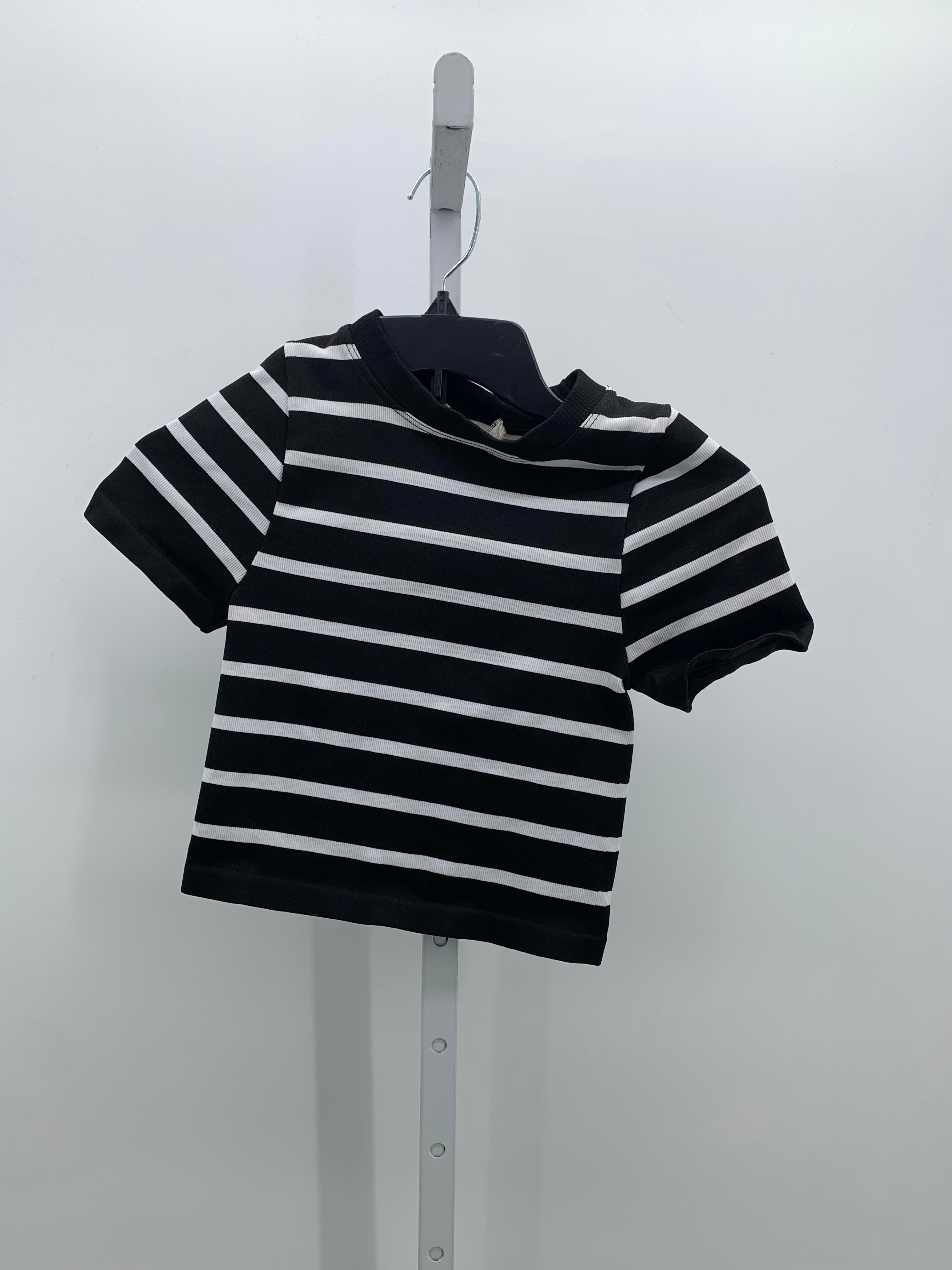Size Small Juniors Short Sleeve Shirt