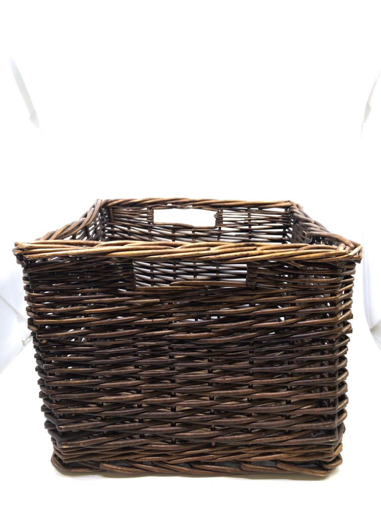 DARK BROWN STIFF SQUARE BASKET W/ HANDLES.