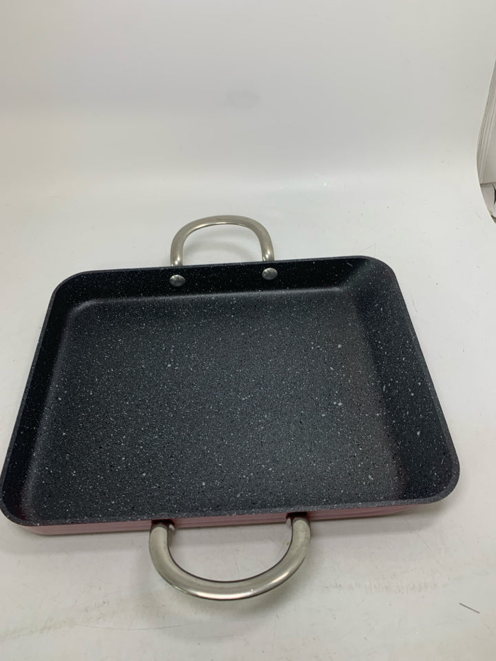 SQUARE SKILLET.