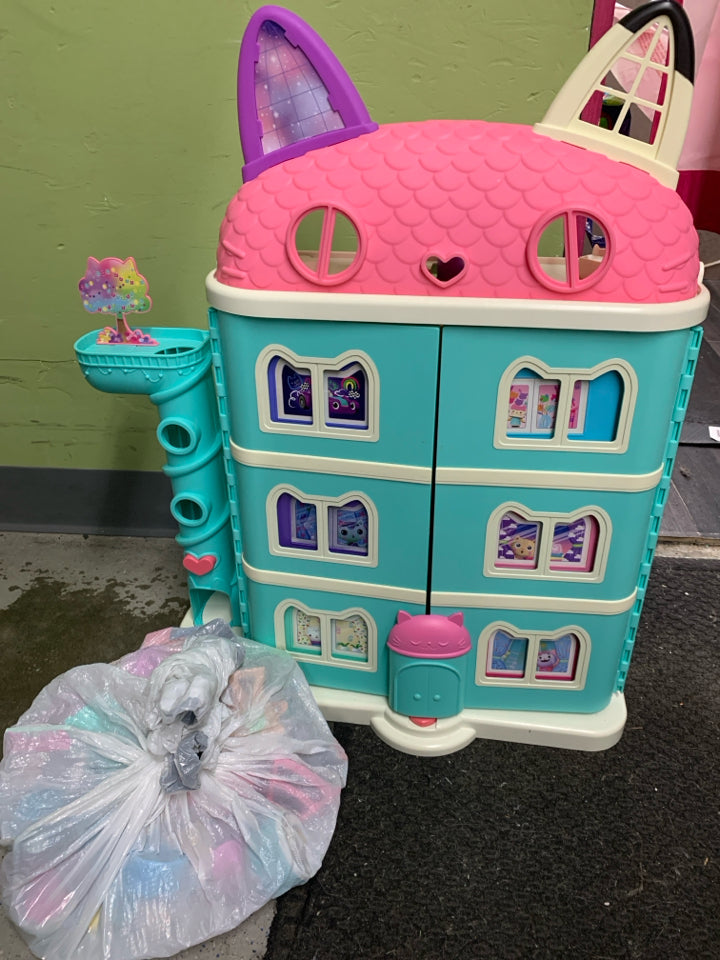 Gabby's Dollhouse, Purrfect Dollhouse 2-Foot Tall Playset with Sounds, with acce