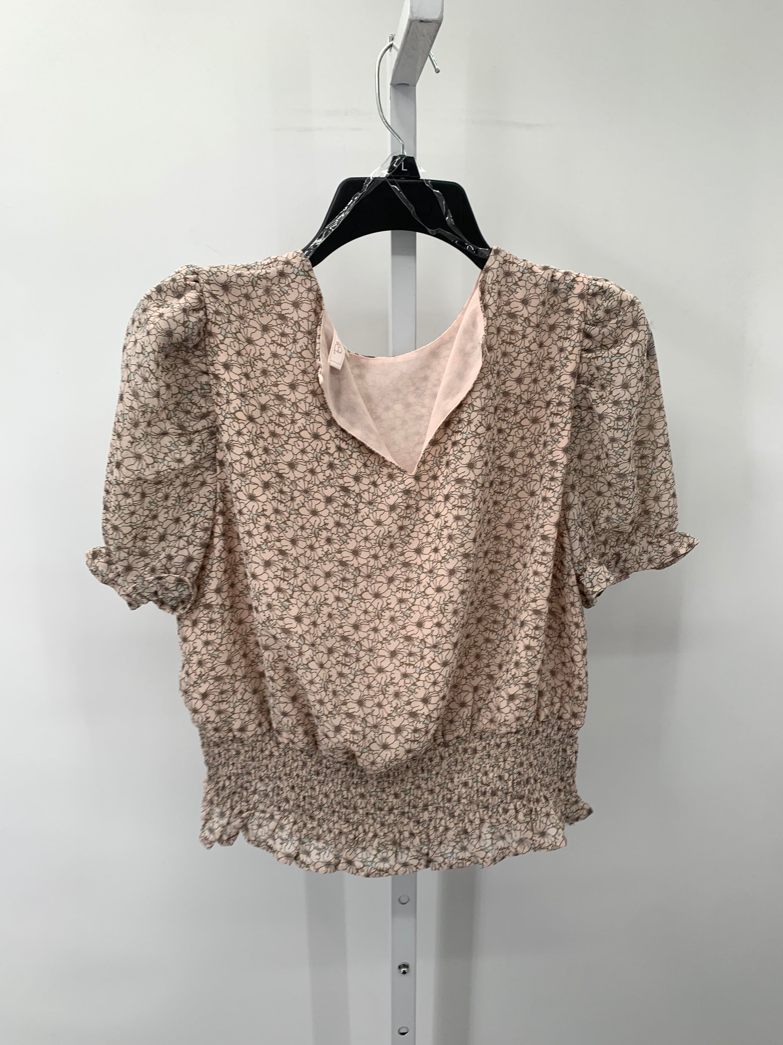 Blush Size Large Juniors Short Sleeve Shirt