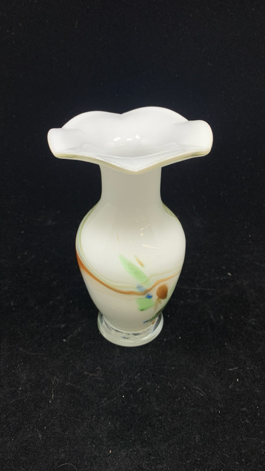 VTG GLASS BUT VASE W/SWIRLS AND RUFFLE EDGE.